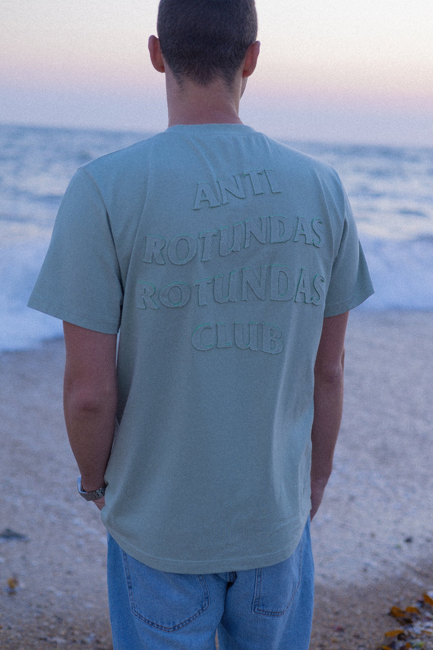 T-shirt "Anti Rotundas Rotundas Club" Summer'25
